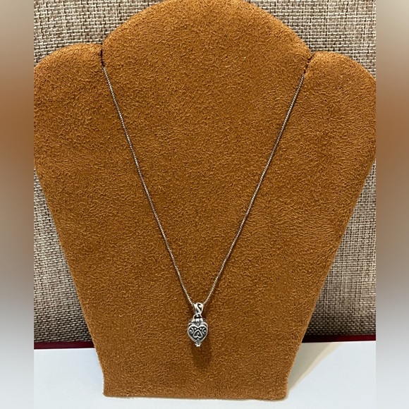 Vintage Sterling Silver charm Pendant. 925 Mark - Picture 2 of 10